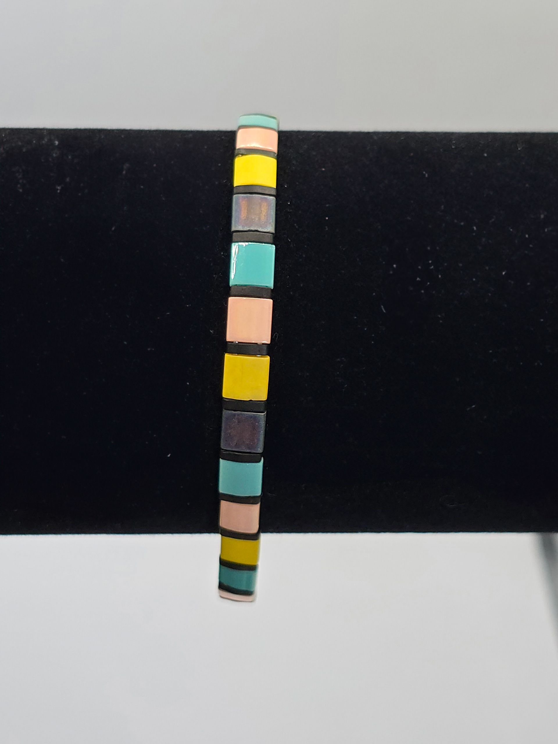 kleurtjes met zwart armband