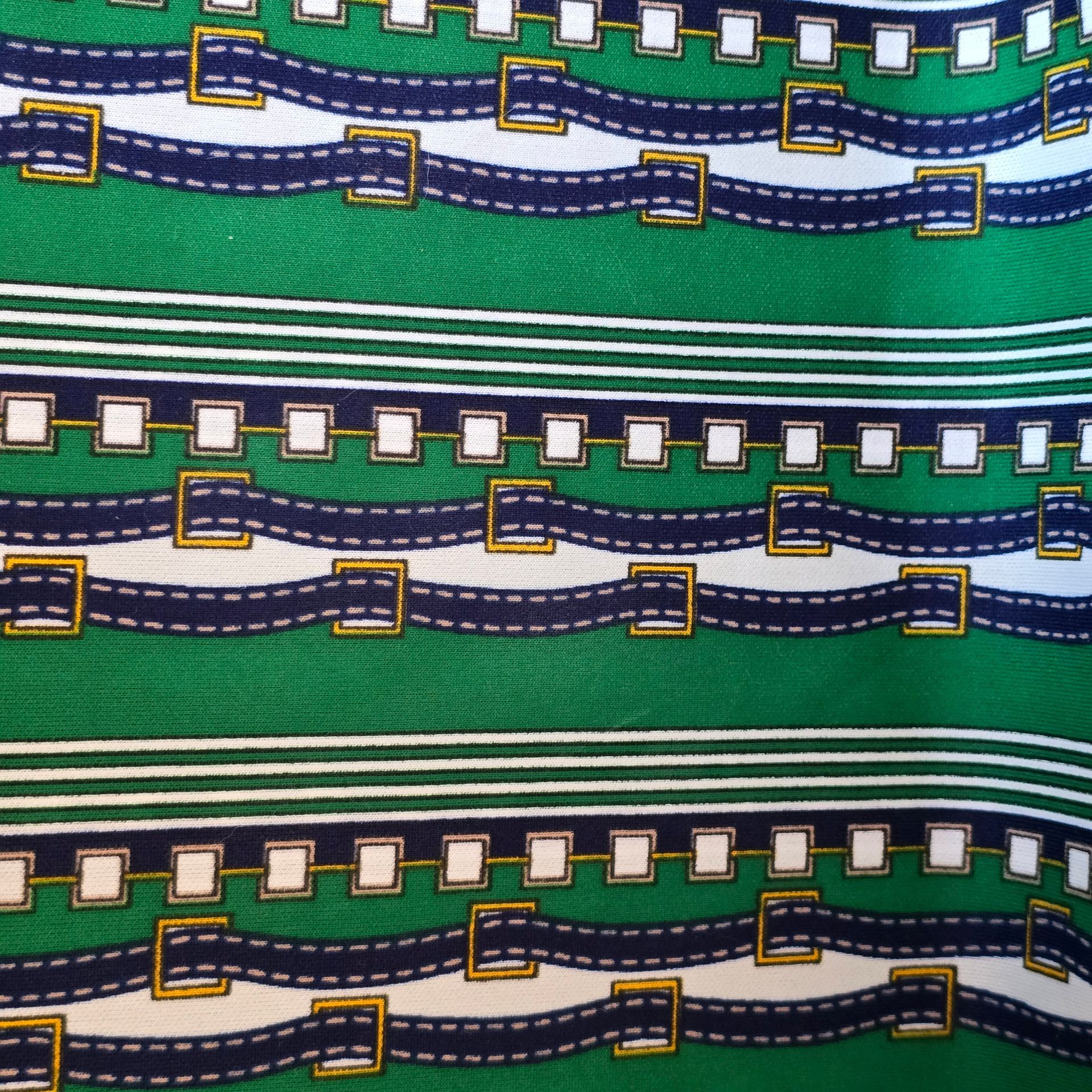 Groen met blauw speels gestreept