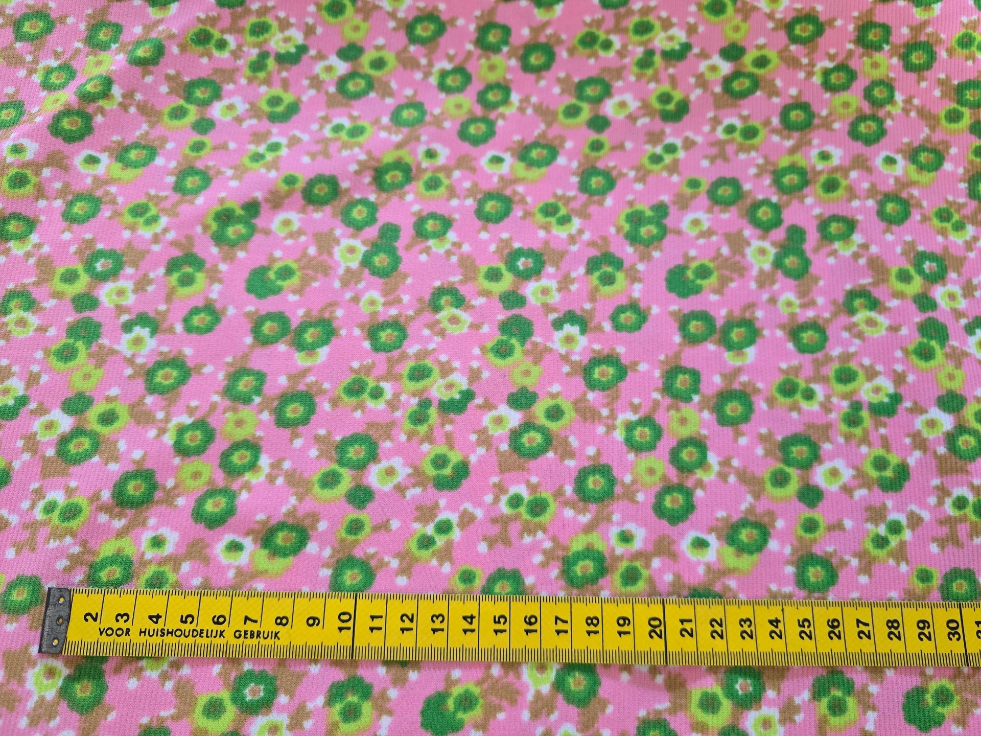 Trevira 2000 roze met groene bloemetjes