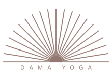 Logo pour Dama Yoga : texte en marron, superposé sur un motif de mandala gris.
