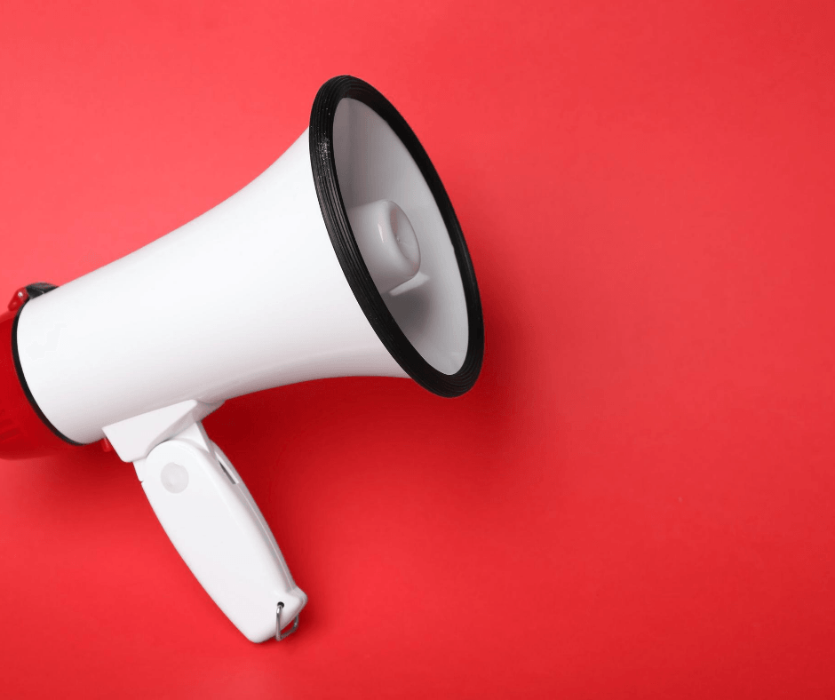 annuncio di lavoro social ricerca social media manager