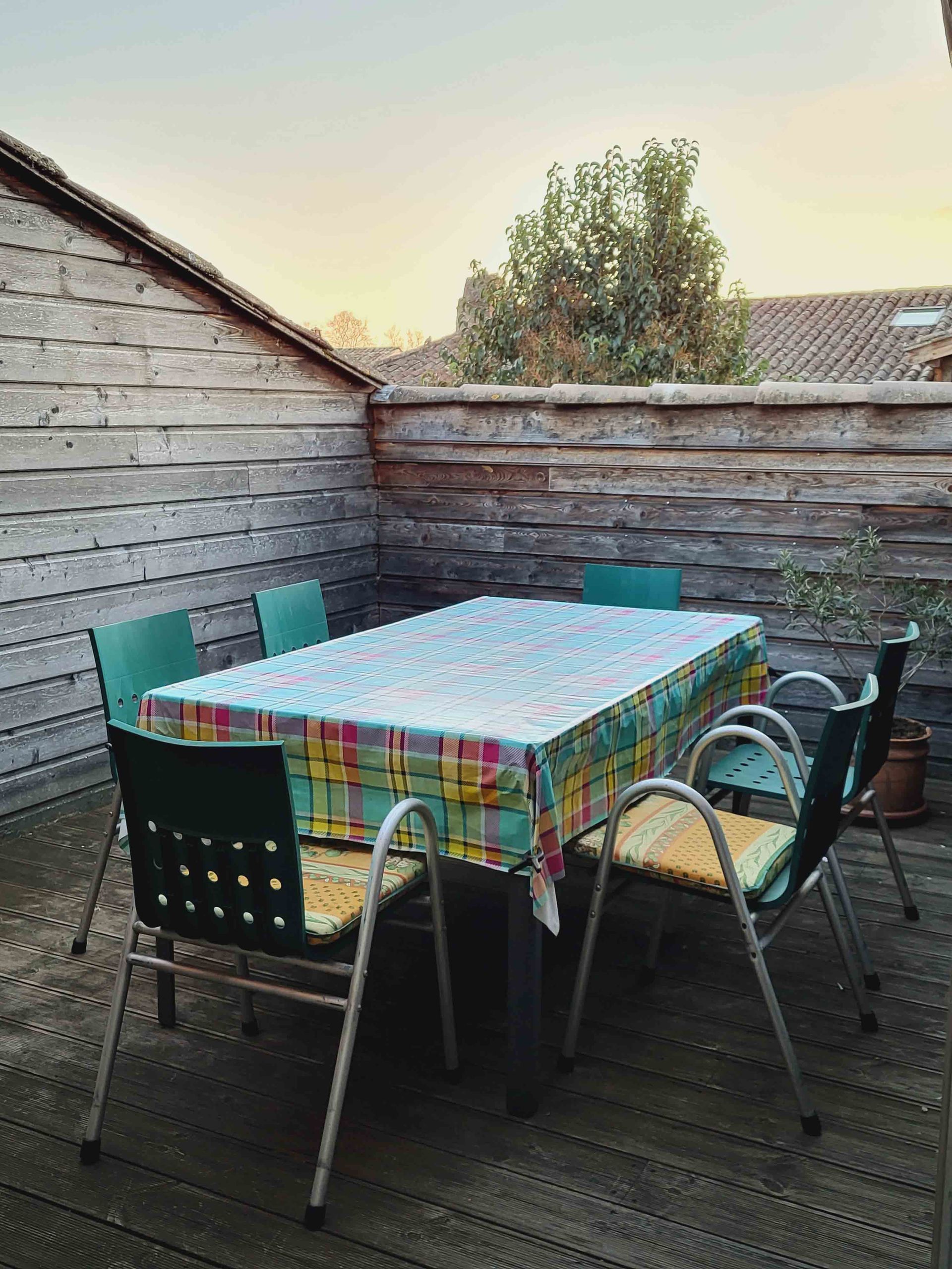 appartment with a roof terrace in Villereal France