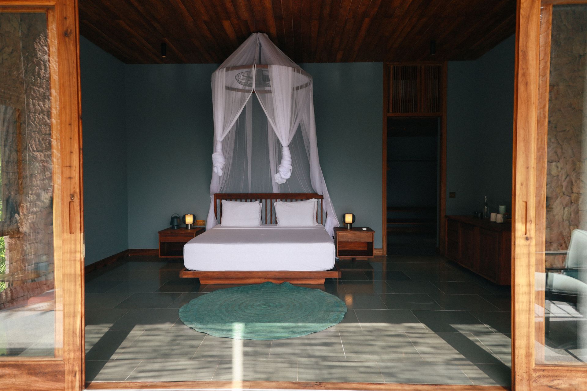 bedroom nargis 