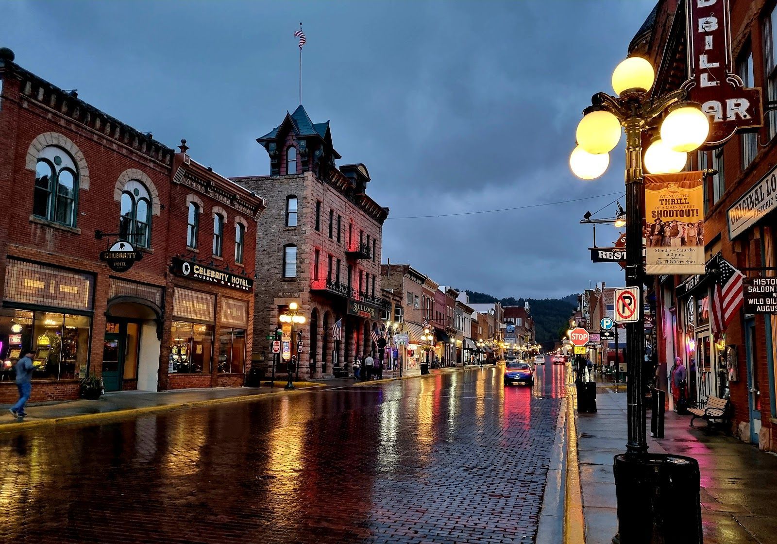 A city street with a sign that says dollar on it