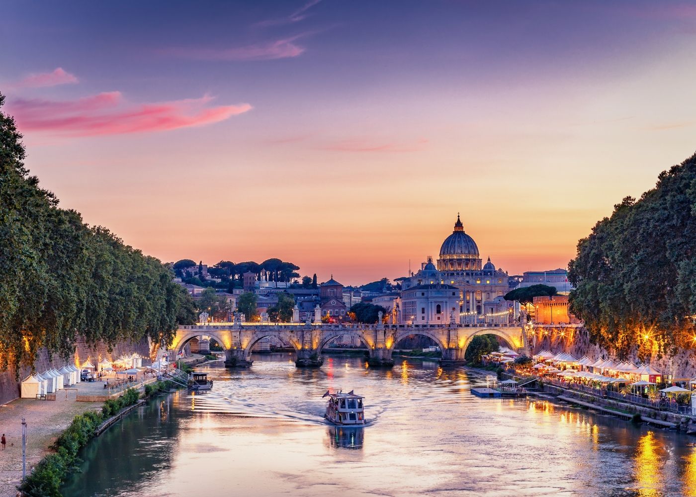 4 Neighborhoods to Visit in Rome, Italy