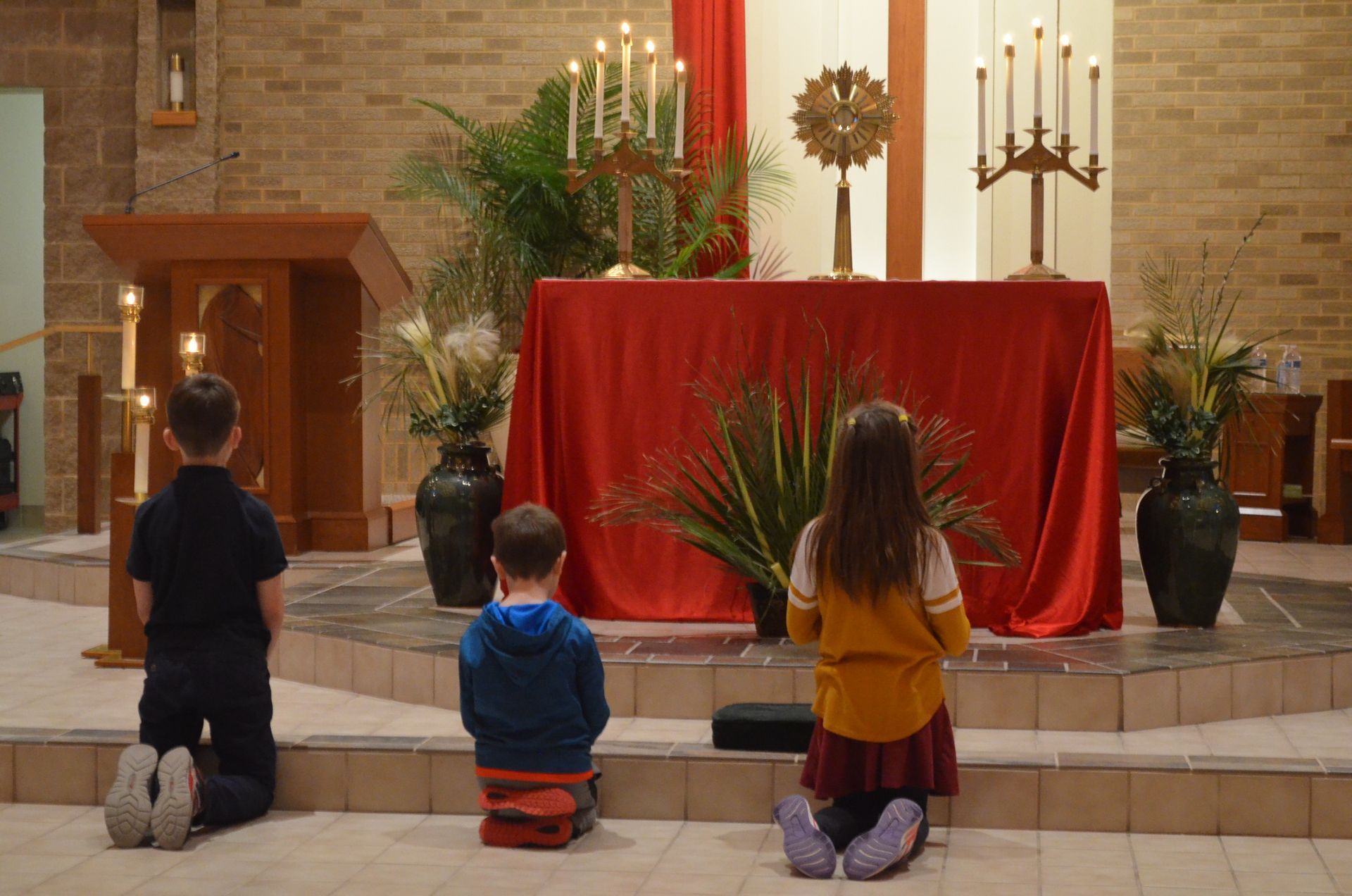 Intergenerational Adoration at St. Anthony on the Lake
