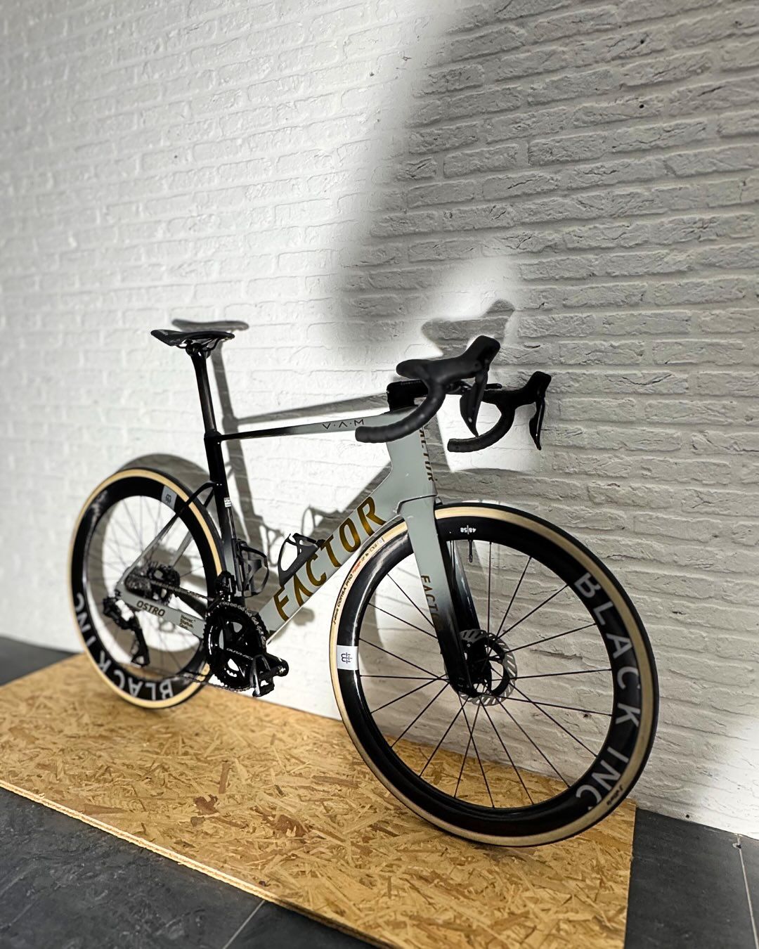 Fctor Ostro Va racefiets