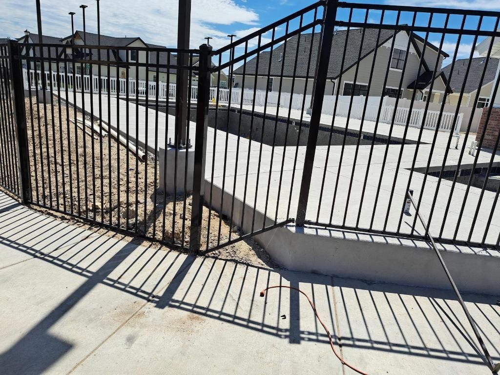 pool gate 1