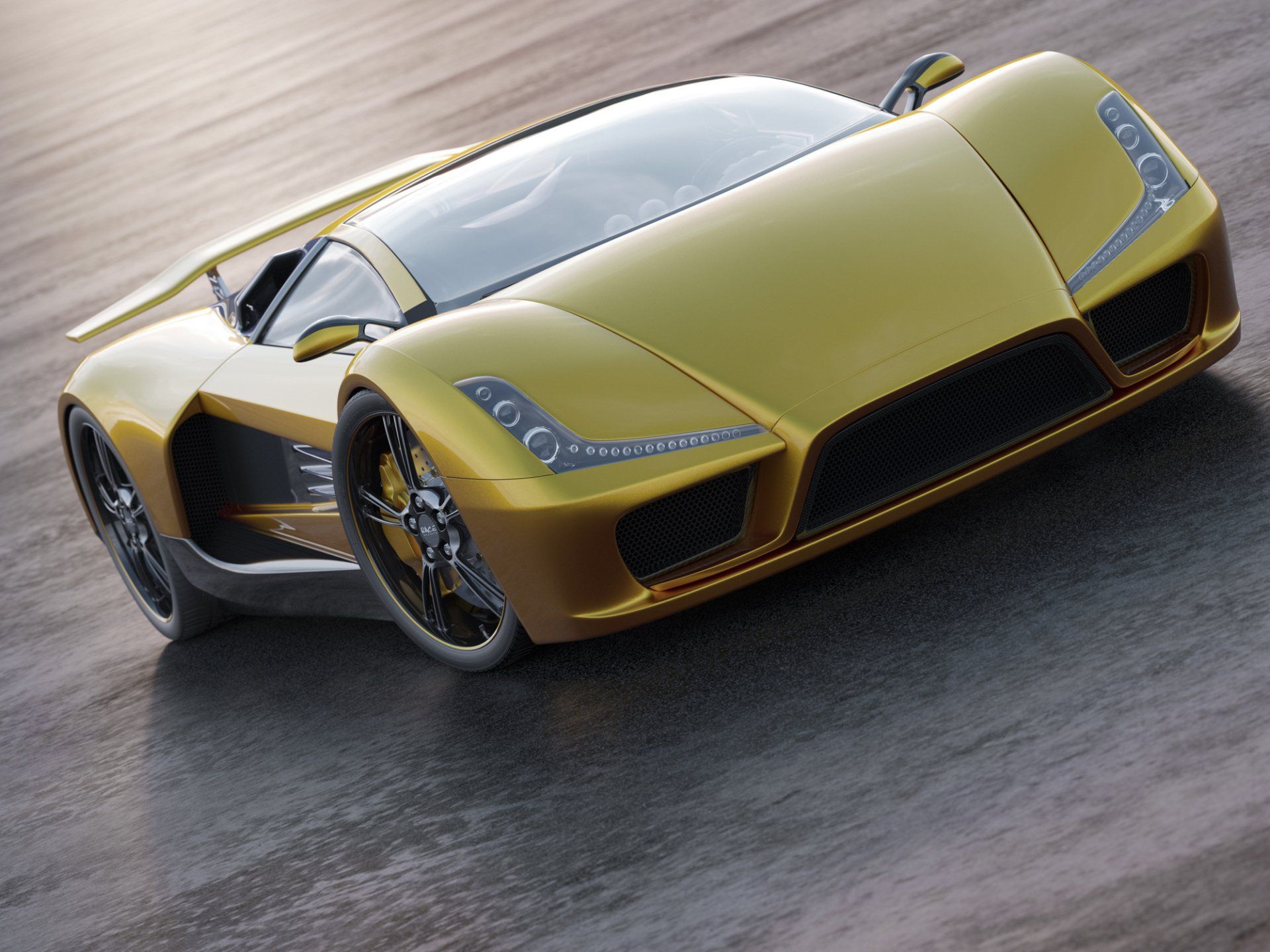 Un'auto sportiva dorata sfreccia su una strada bagnata, sfoggiando un design elegante e un assetto potente.