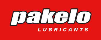Logo per Pakelo Lubricants, testo bianco su sfondo rosso.
