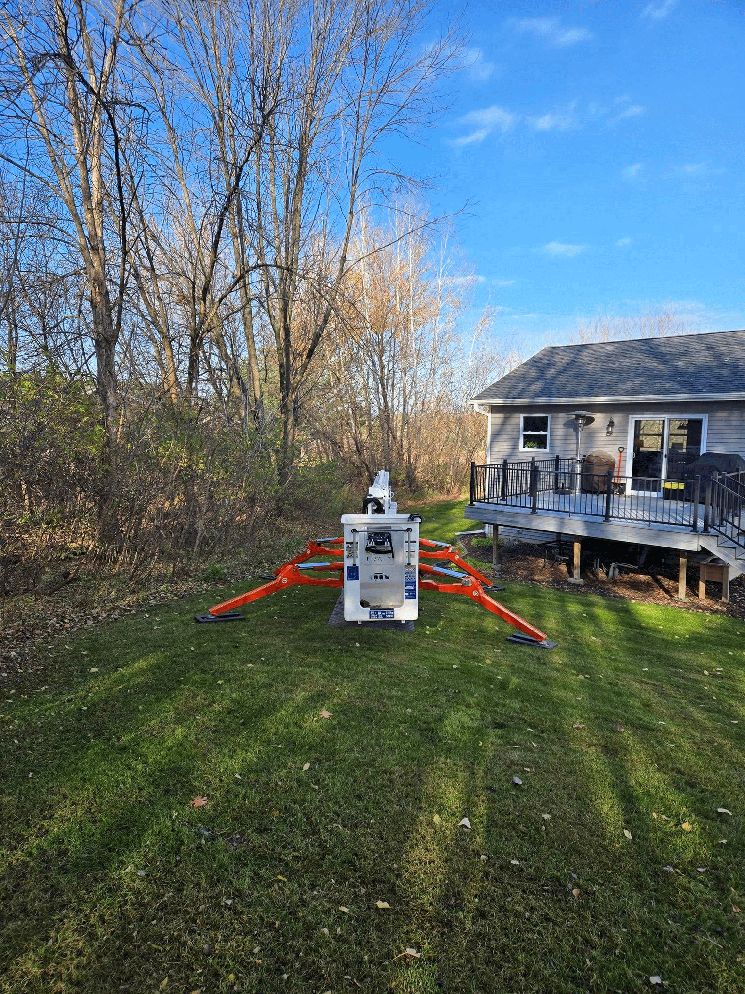 Tree trimming service in Kronenwetter WI