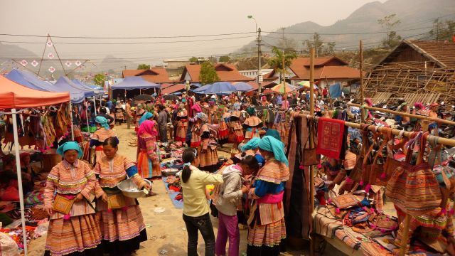Best Time for Cultural Experiences & Markets