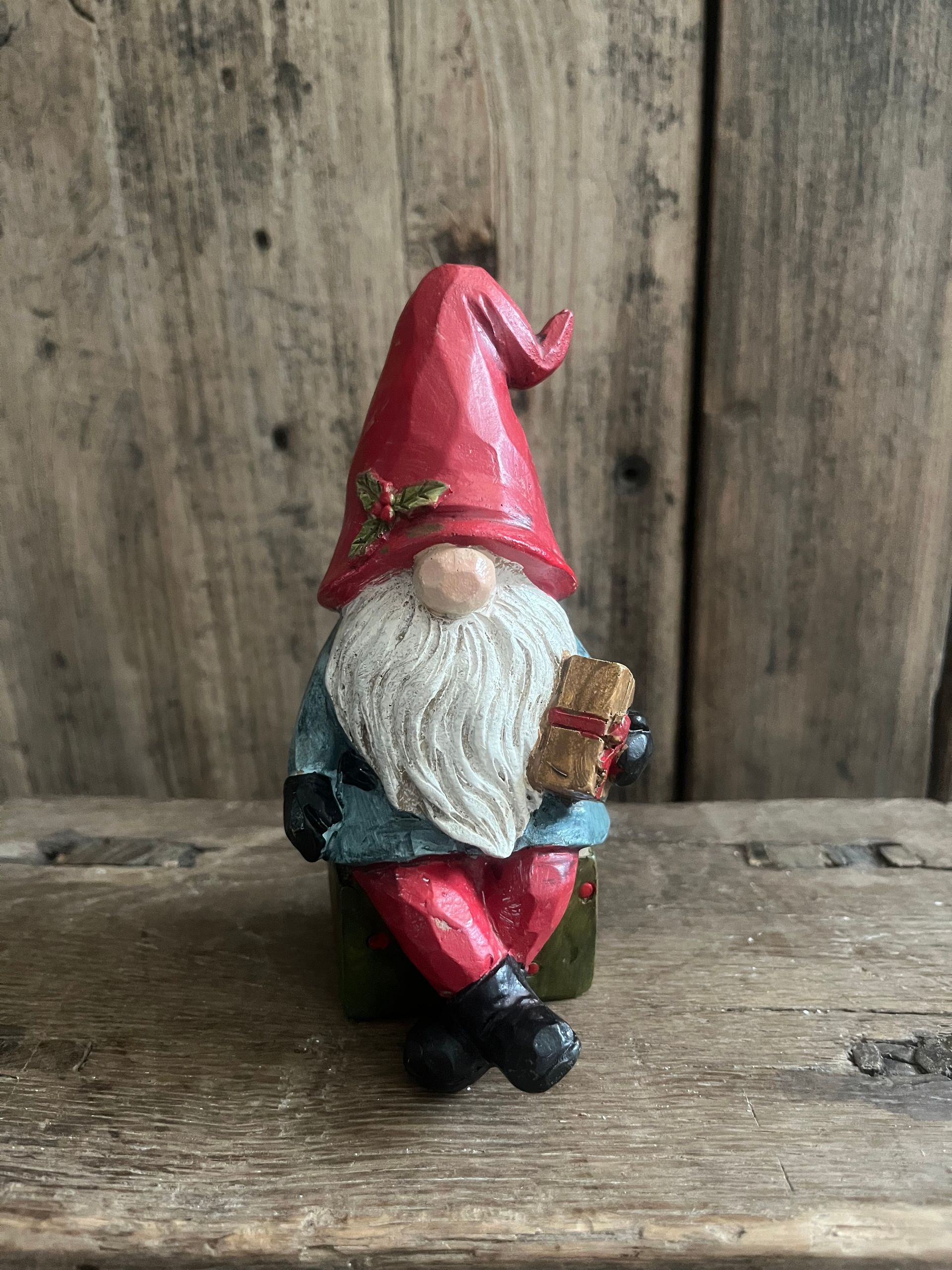 Kabouter met cadeau
