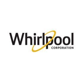 Logotipo de Whirlpool Corporation con texto negro y una órbita amarilla sobre fondo blanco.