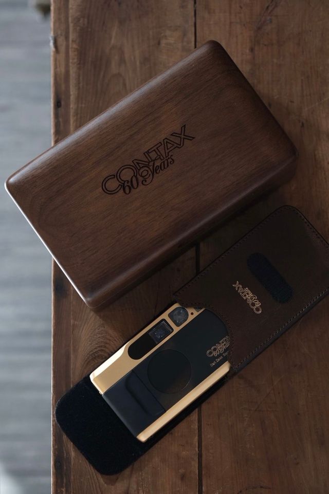 CONTAX T2 GOLD 60 YEARS LIMITED EDITION