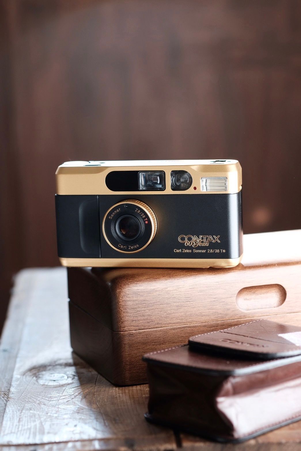CONTAX T2 GOLD 60 YEARS LIMITED EDITION