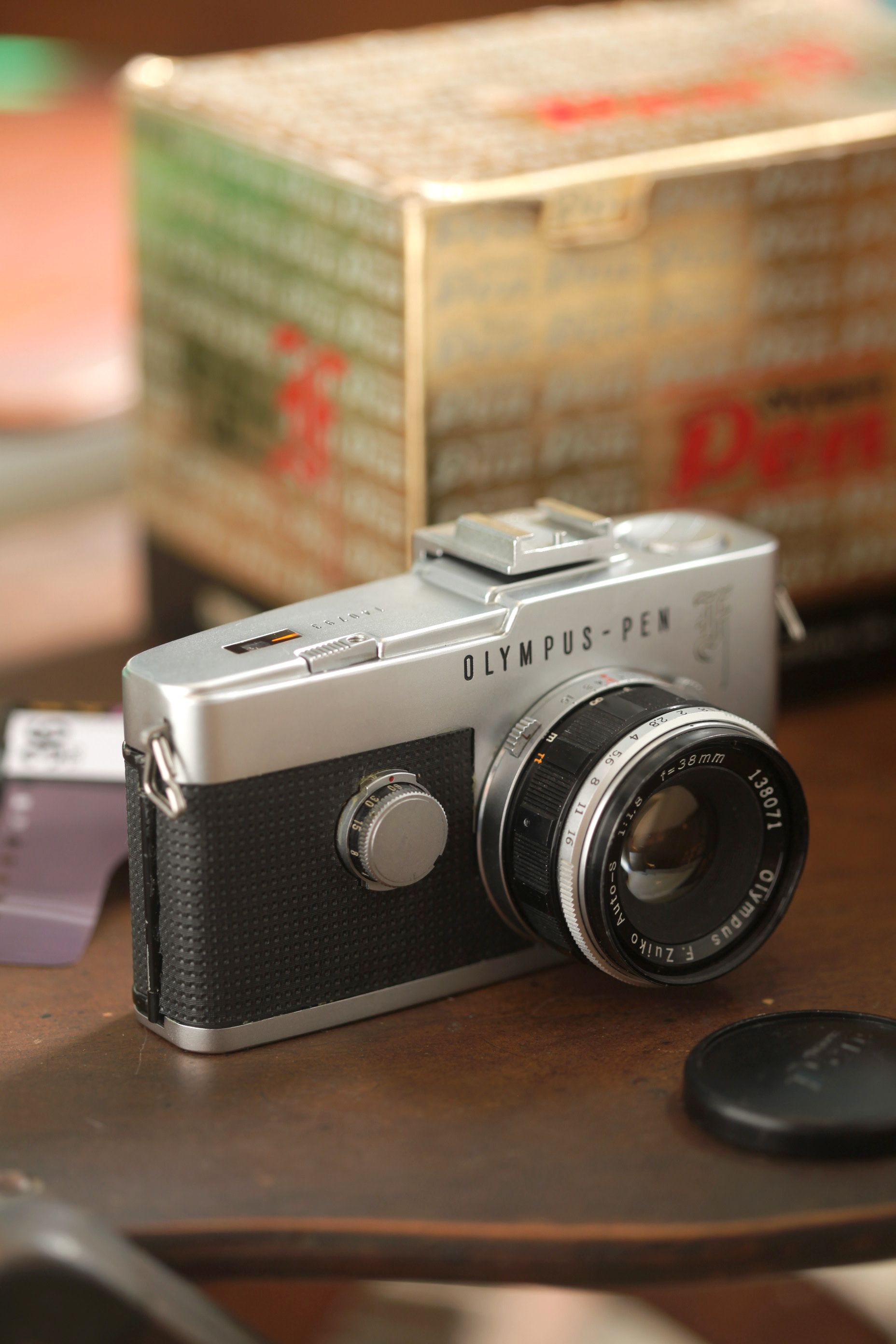 OLYMPUS PEN F