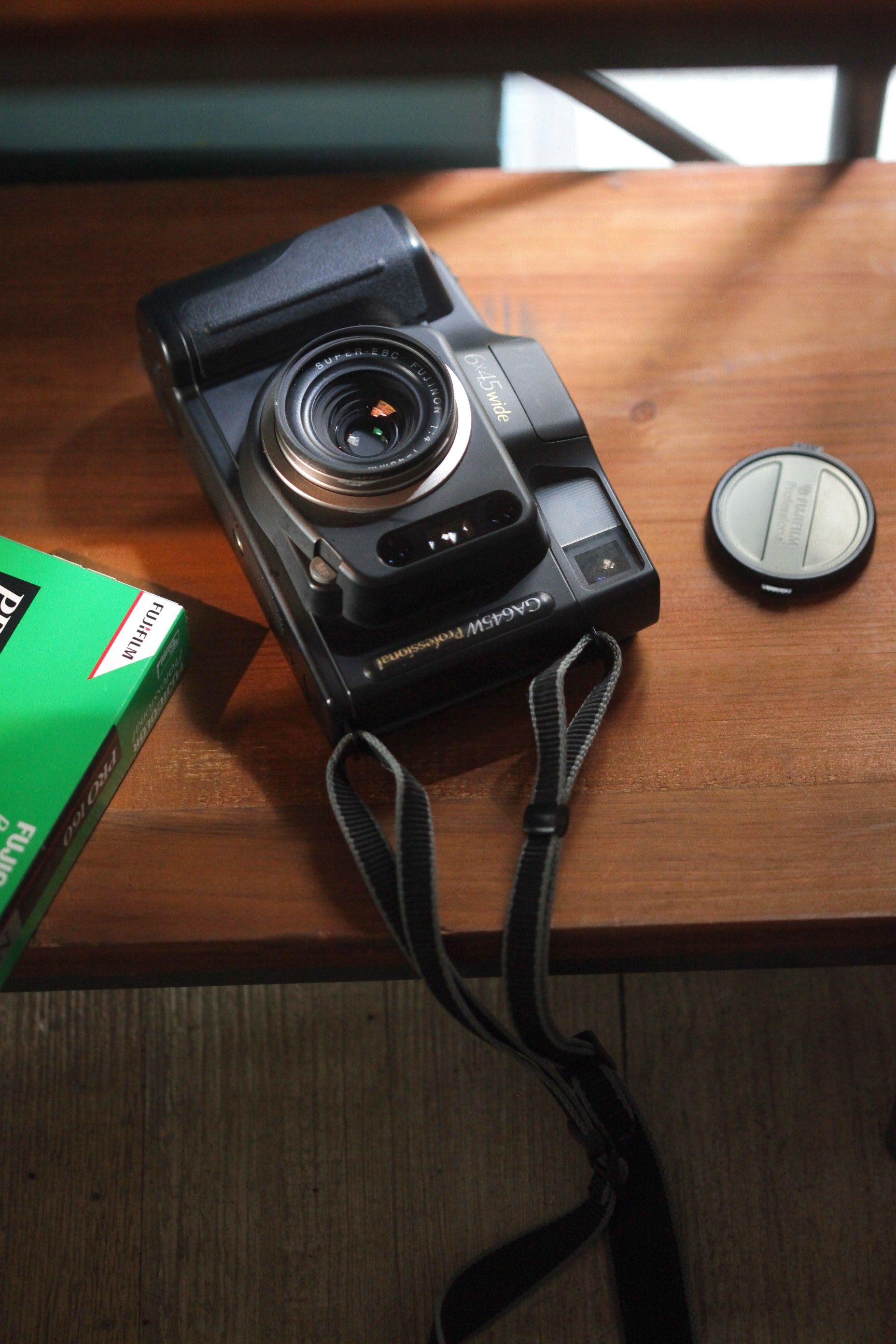 FUJIFILM GA645W