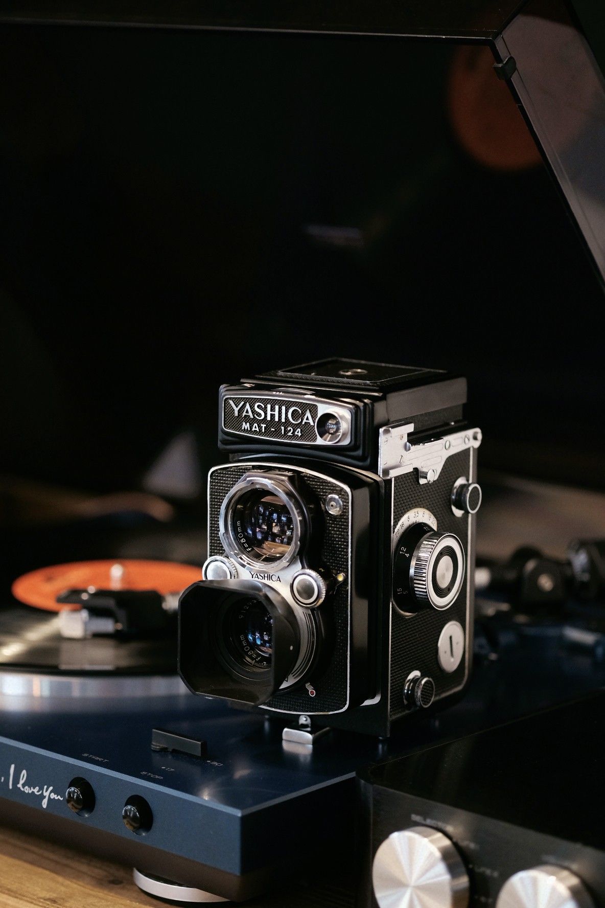YASHICA MAT 124