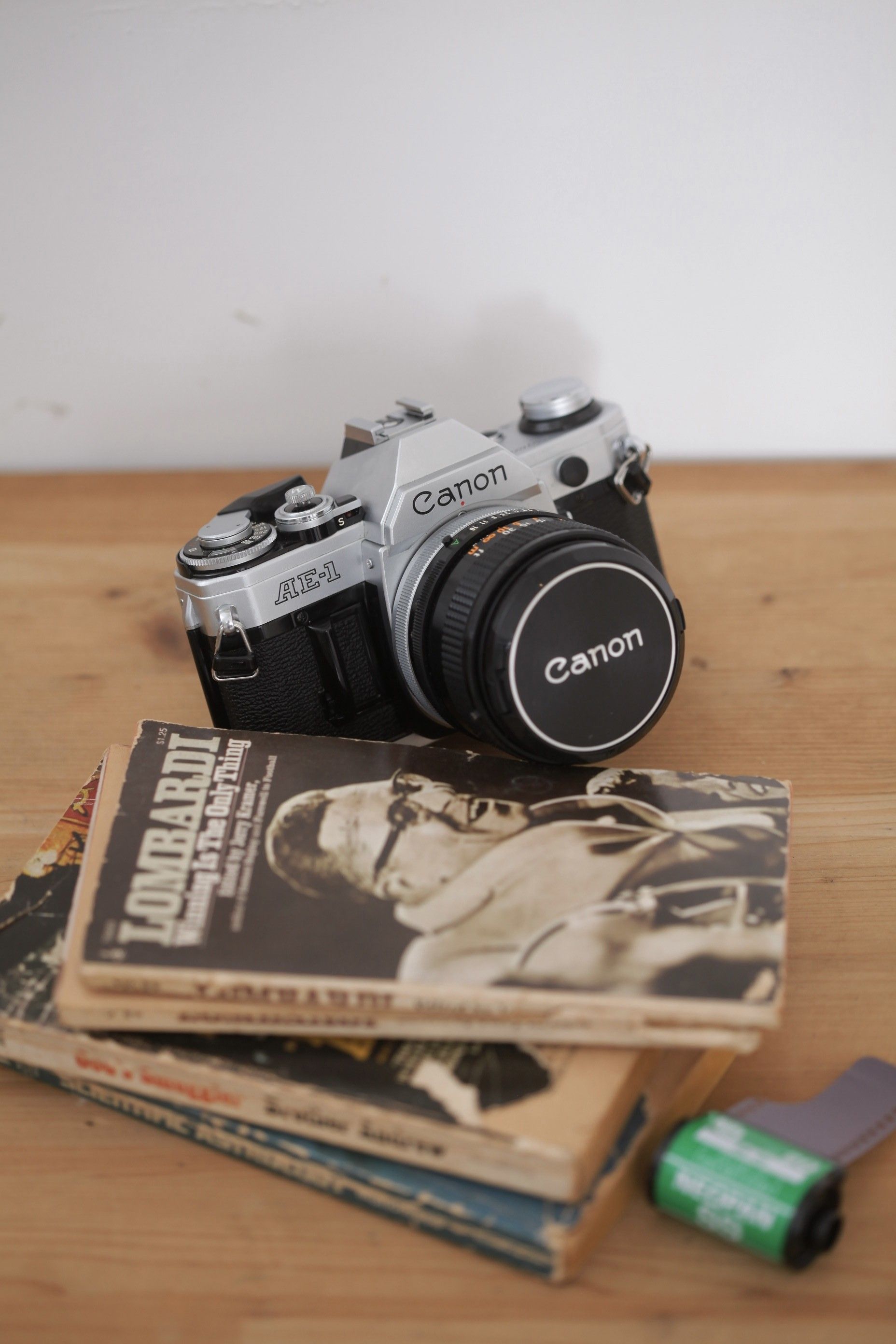 CANON AE-1
