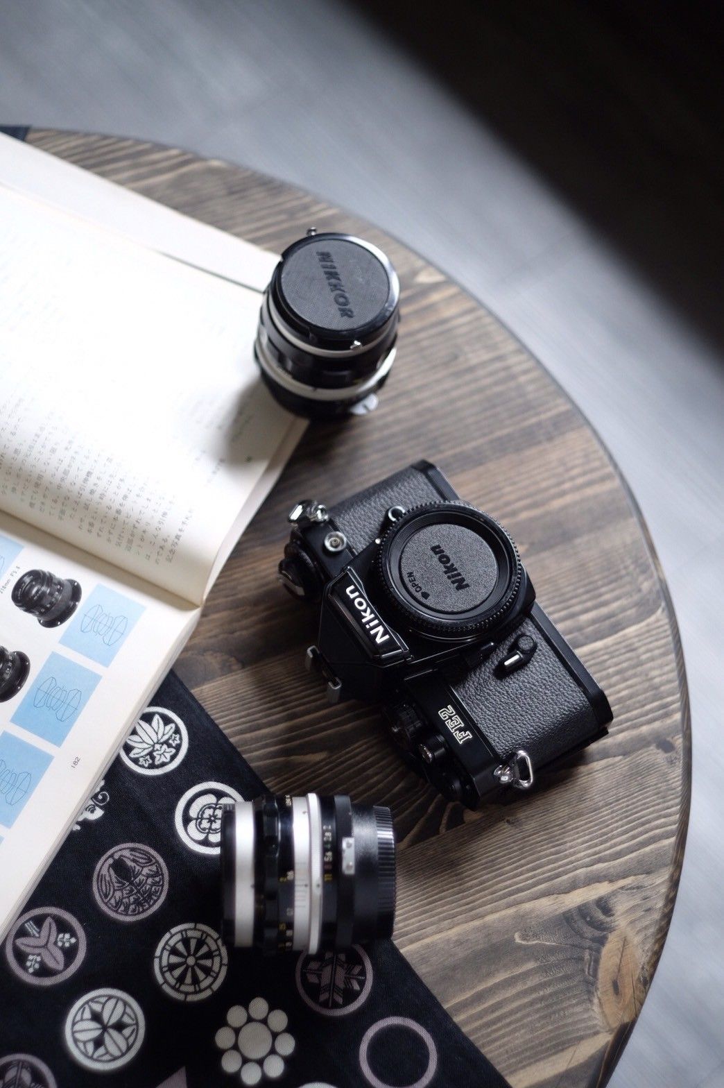 NIKON FE2
