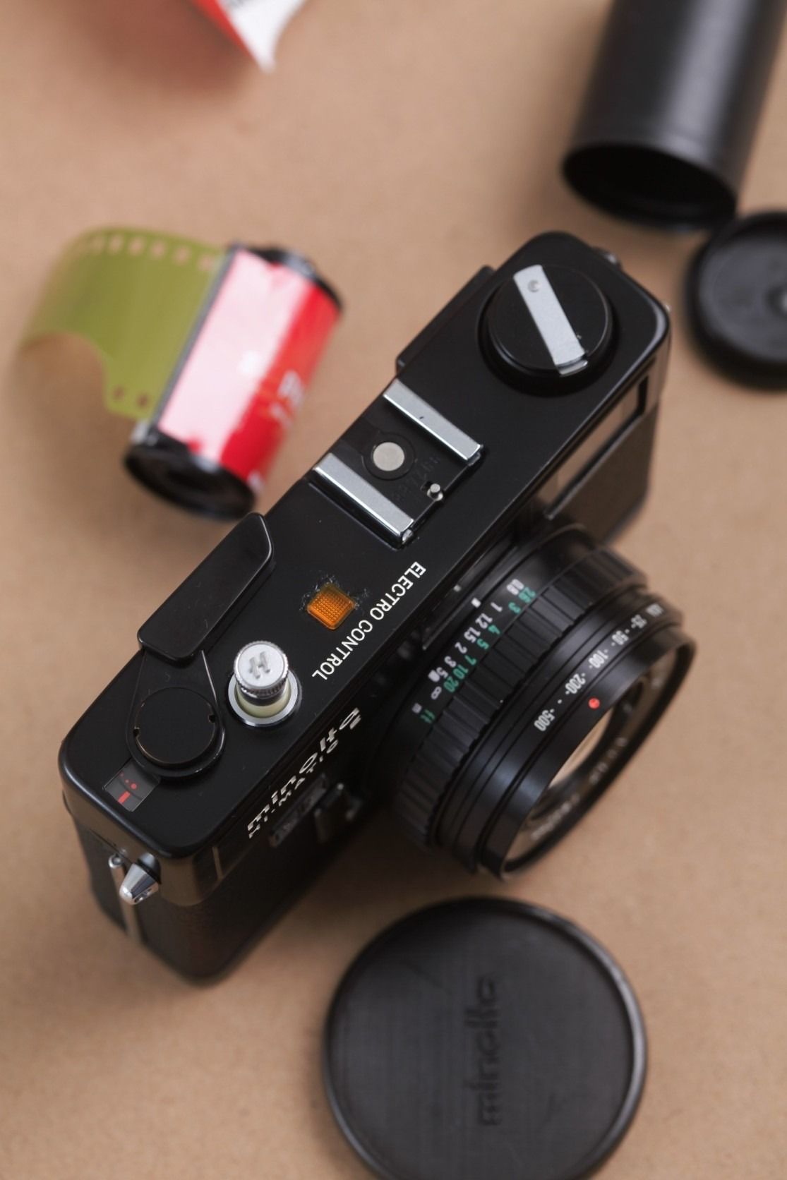 Minolta HI-Matic E 黑