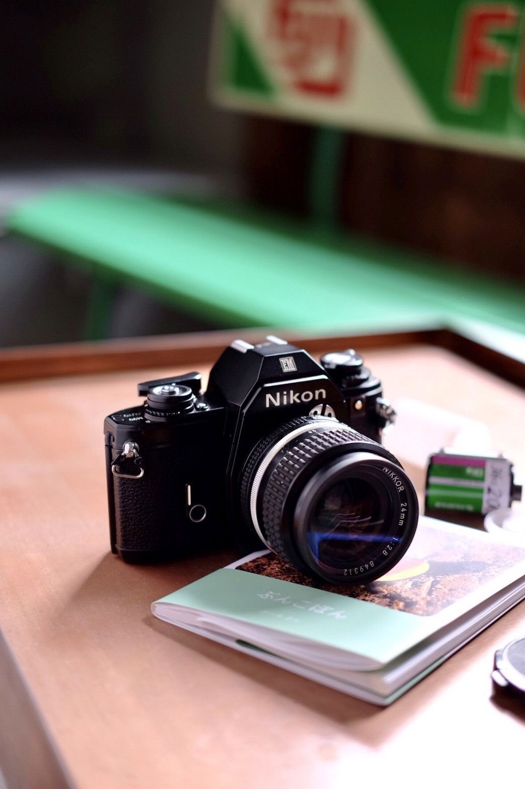 NIKON EM