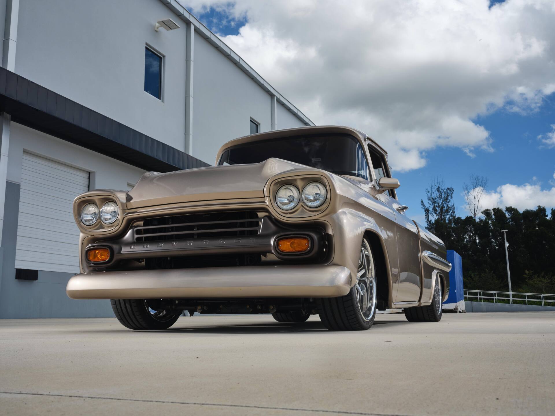 STEPHEN'S 1959 APACHE