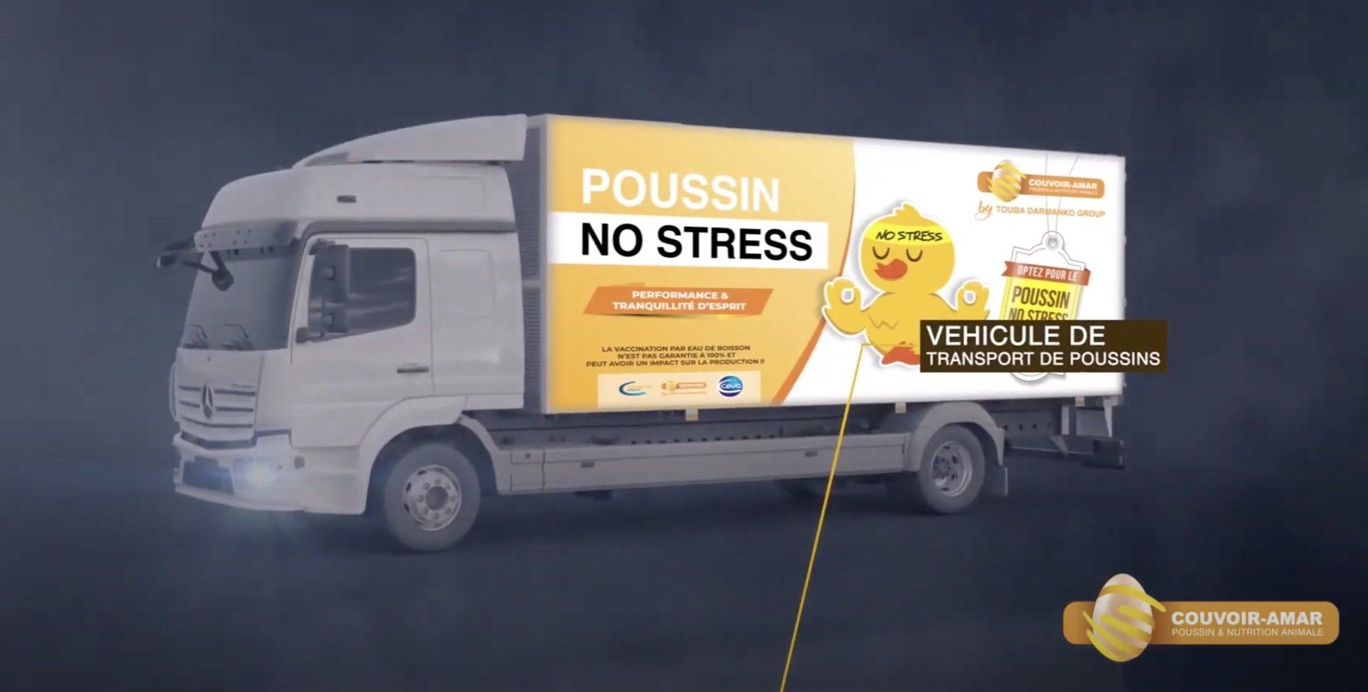 Un camion avec un panneau sur le côté qui dit « pussin no stress ».