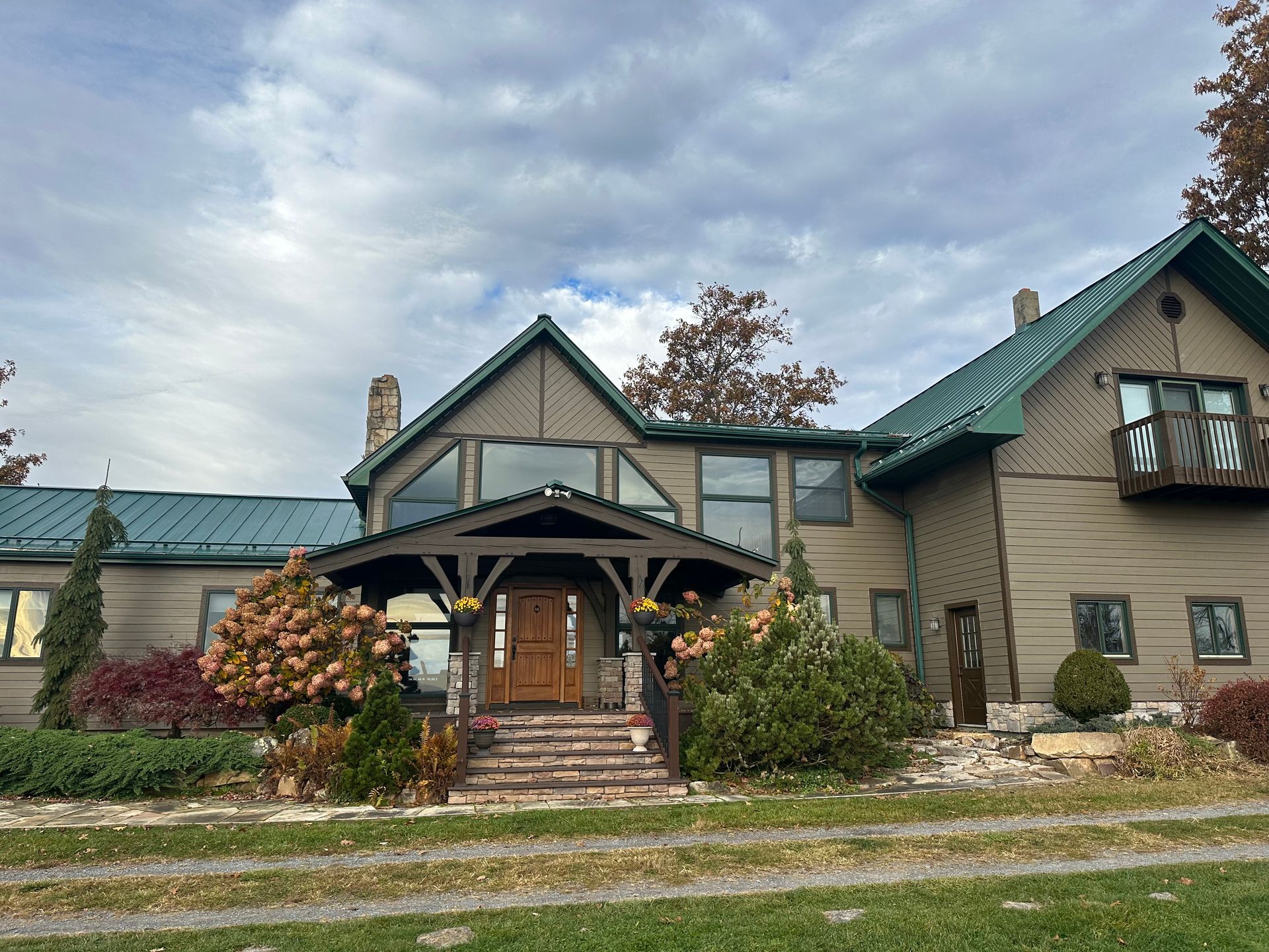 General Contractor Services, Roofing, Siding, Decking & Remodels Lewisburg, White Sulphur