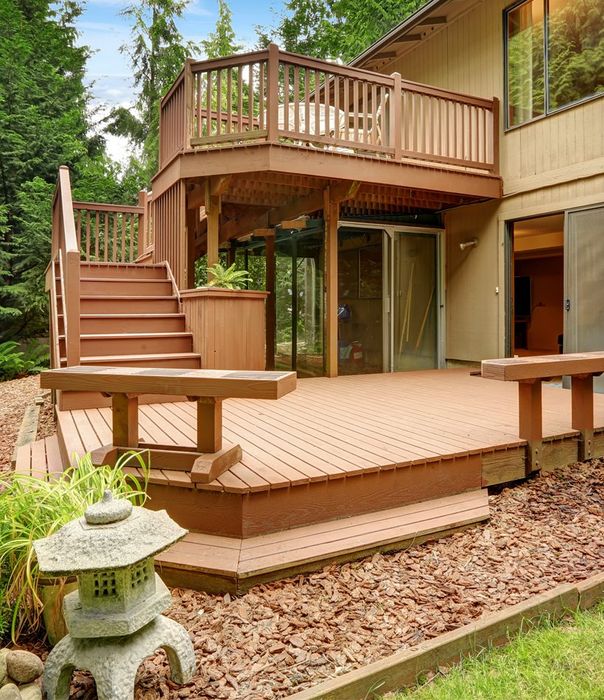 House with Walkout Deck and Patio House with Walkout Deck and Patio