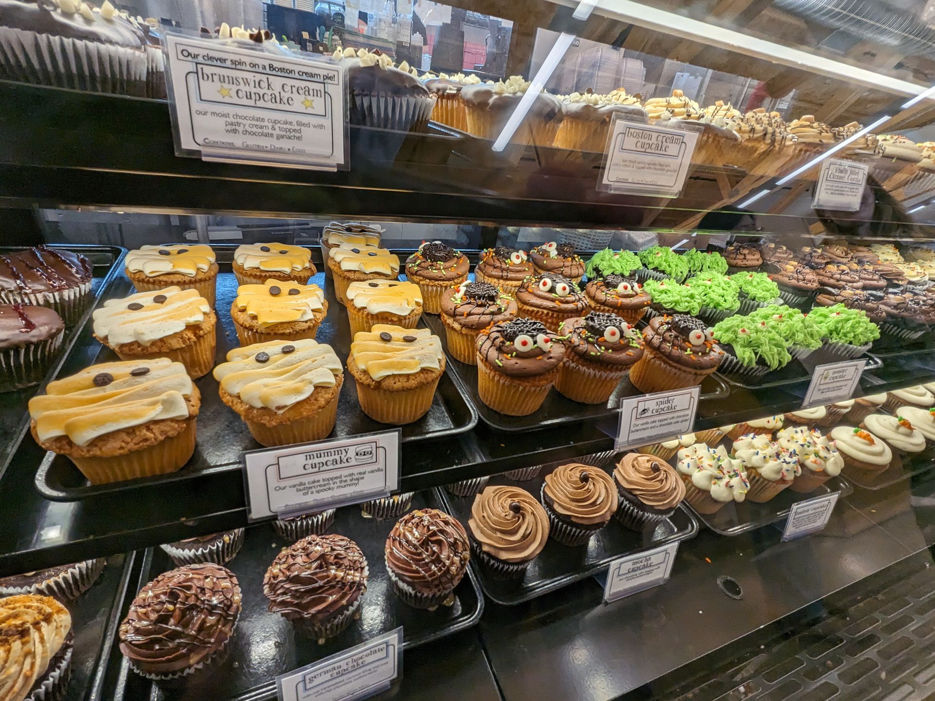Wild Oats Bakery shelves
