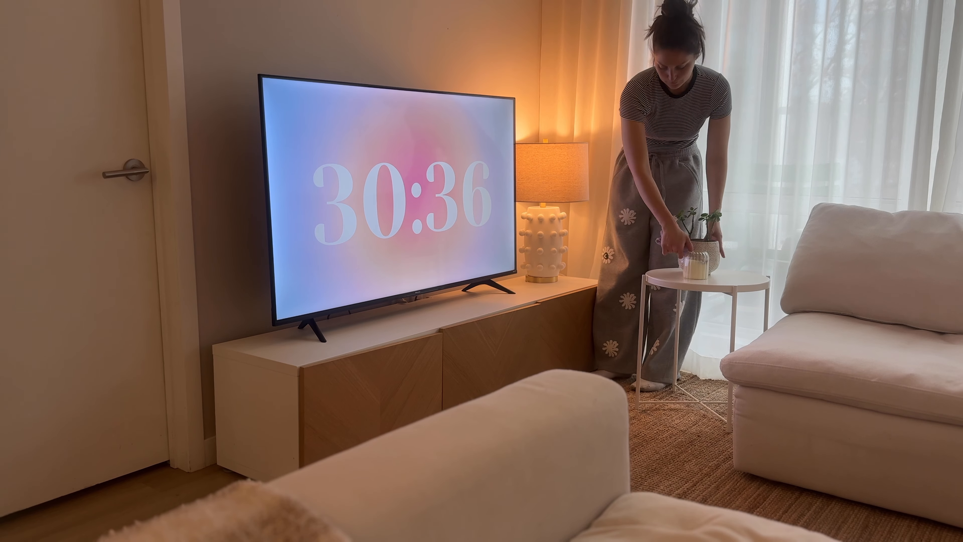 Experienced background-checked cleaner working in a New York City apartment