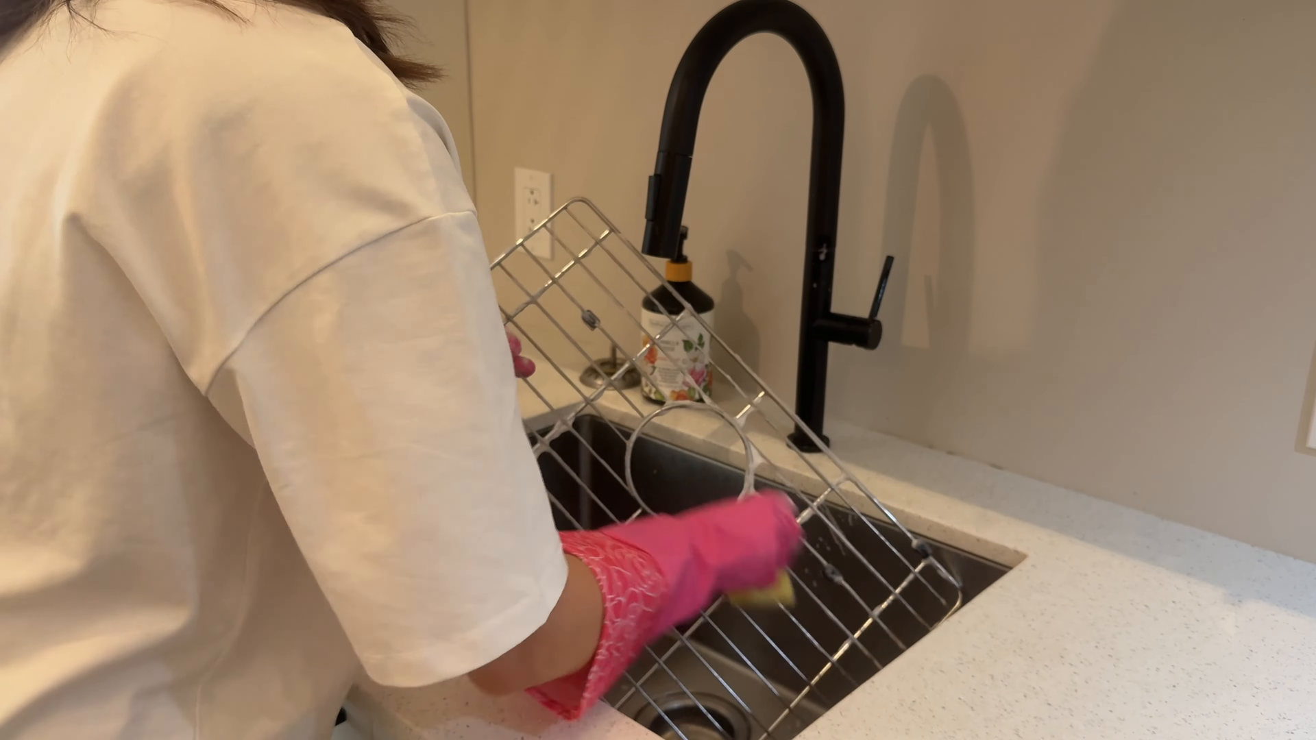 Baseboard washing add-on during apartment cleaning in NYC