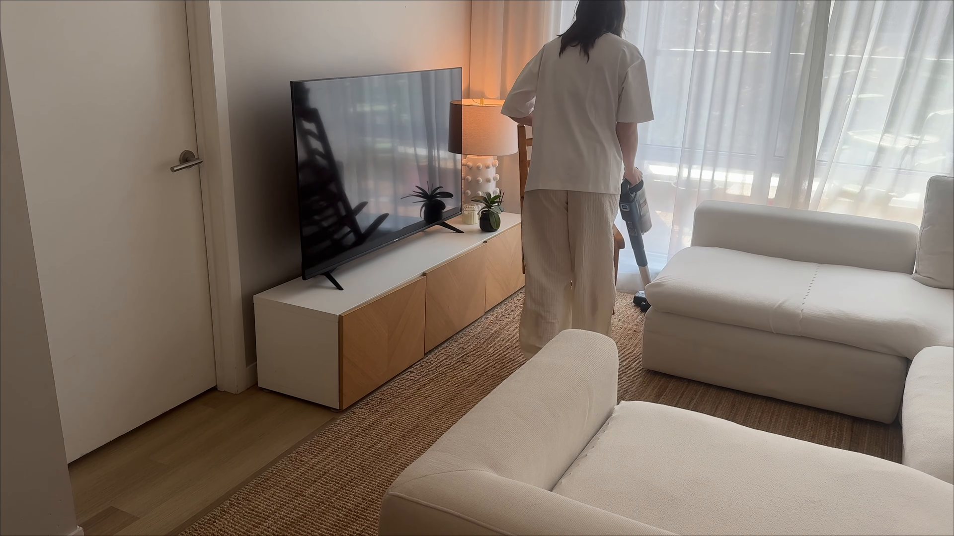 Background-checked professional cleaner from an insured and bonded NYC cleaning team