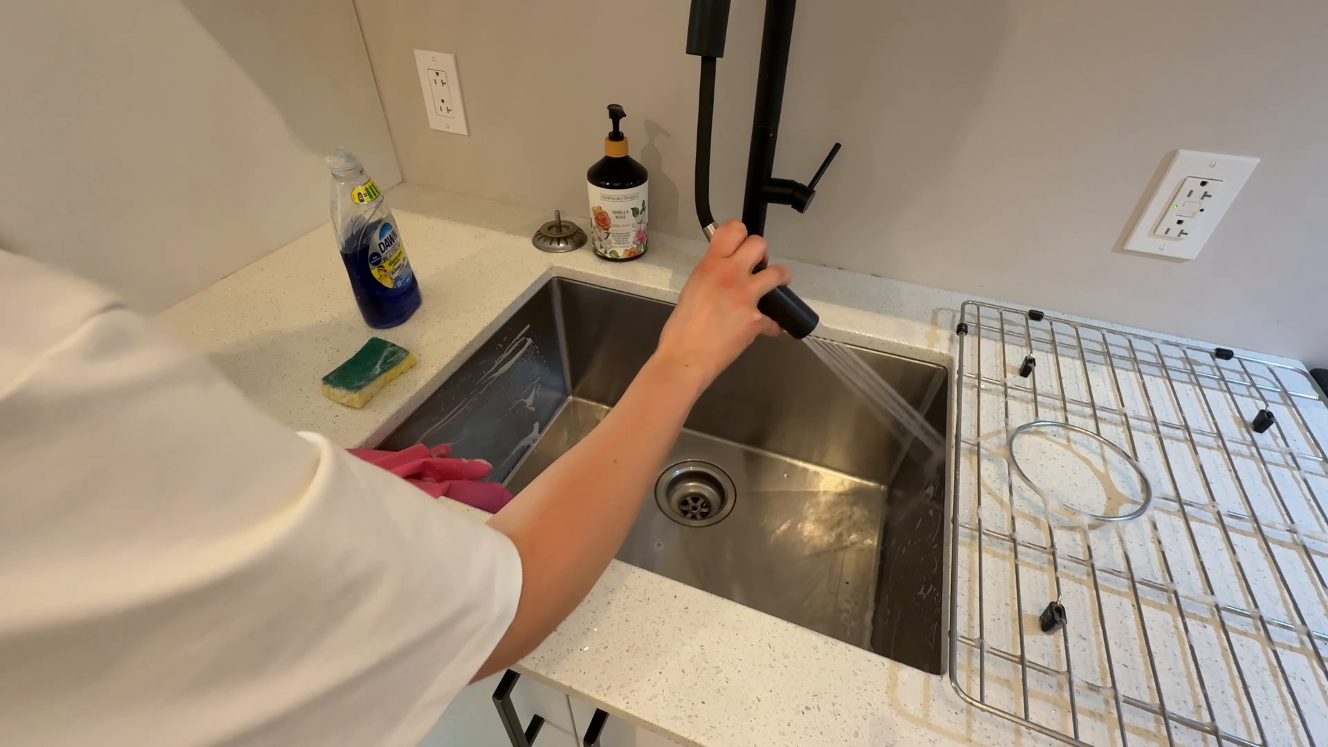 Spotless Brooklyn apartment after a guaranteed house cleaning service
