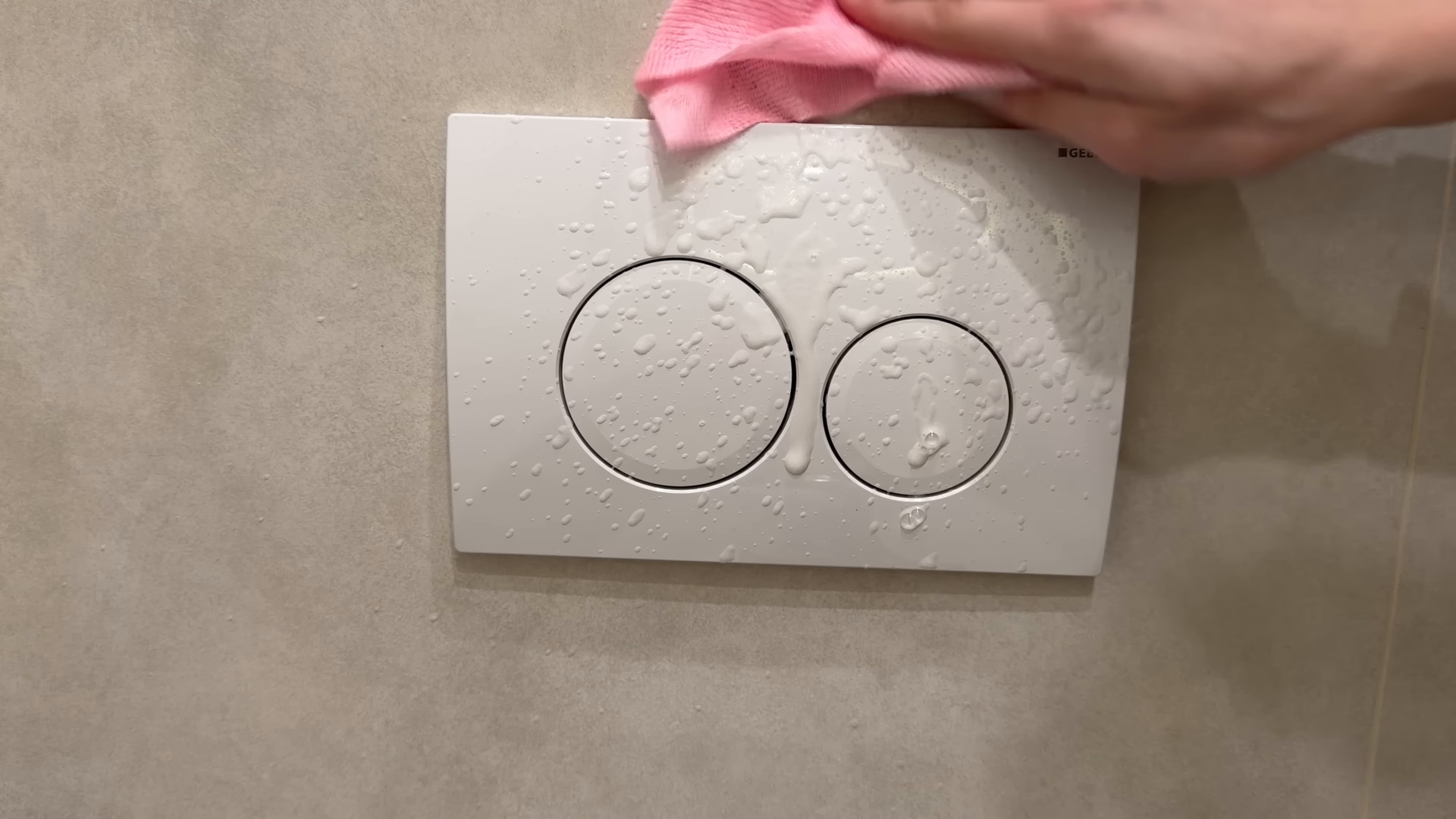Detailed deep cleaning of a West Village Manhattan apartment — every nook and cranny cleaned