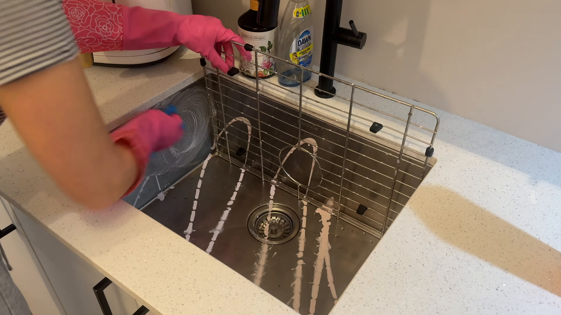 Clean and organized Woodside Queens apartment after professional house cleaning
