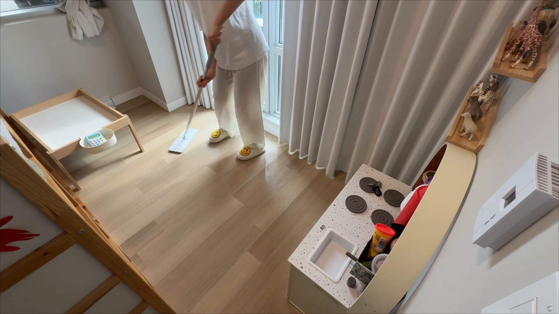 Yorkville Manhattan home cleaned by top-rated Long Island City cleaning service