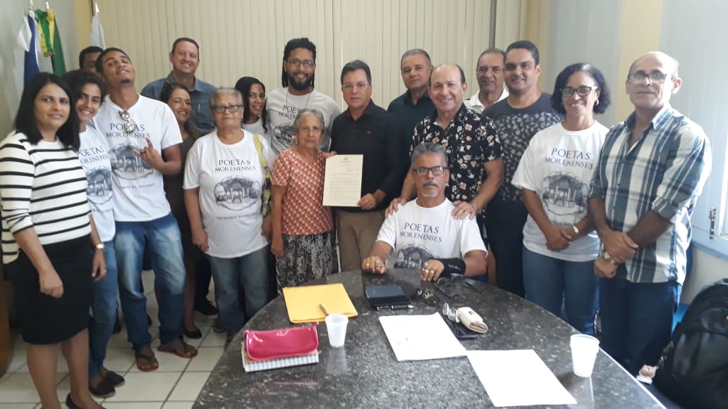 ENQUANTO ISSO NA SALA DA LITERATURA