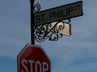 Street sign: 