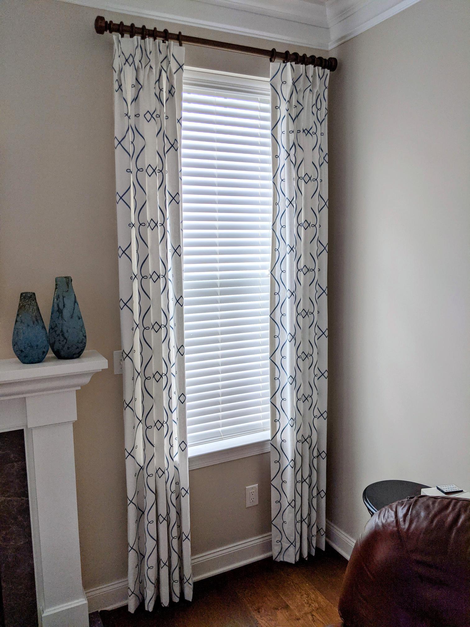 2 finger pinch pleat with decorative rod