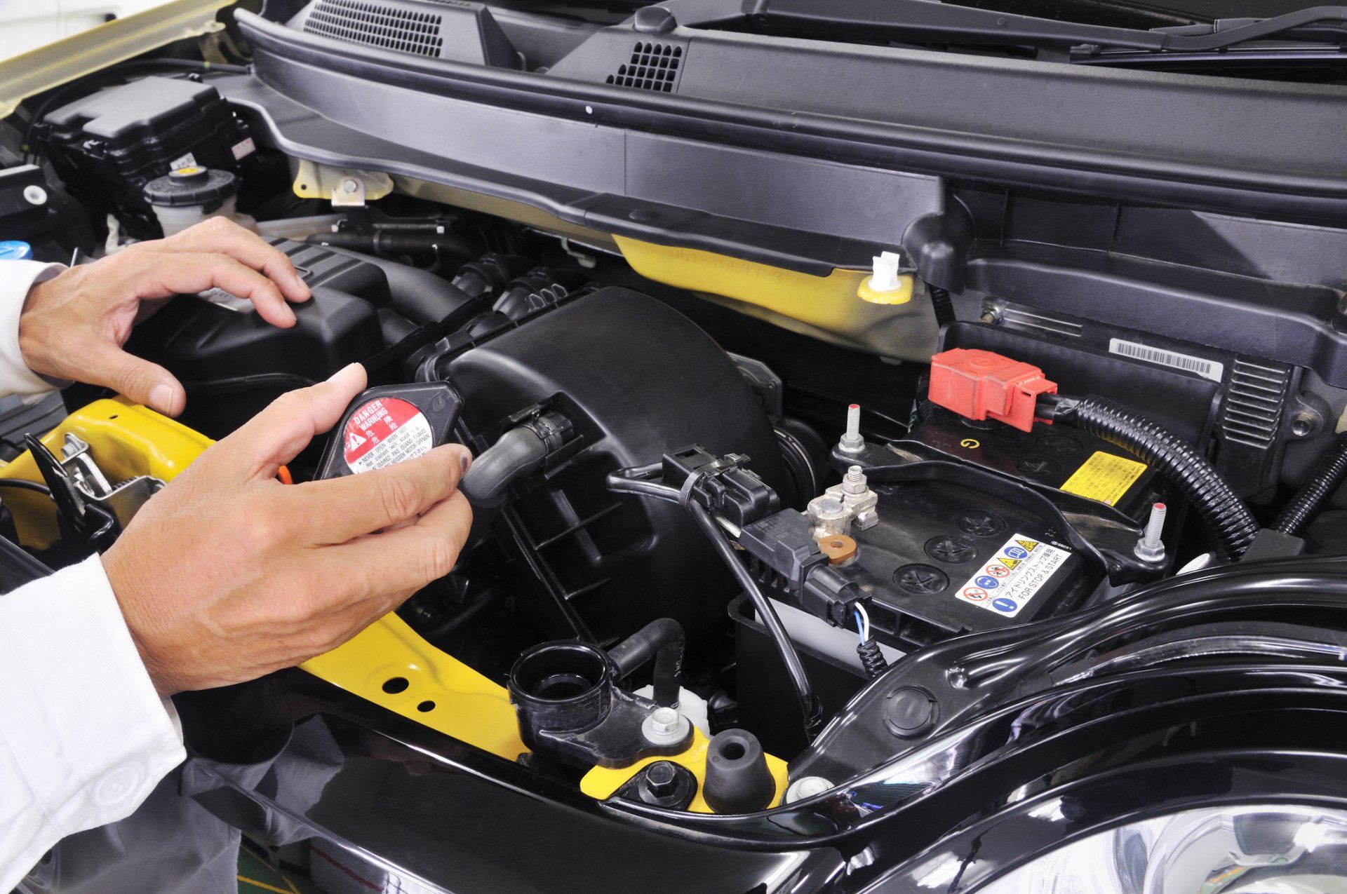 Examine Car Battery - Bakersfield, CA - A1 Battery
