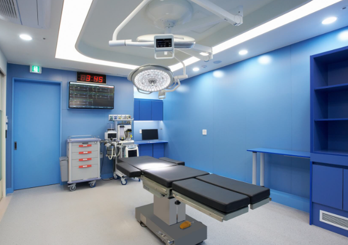 Custom breast surgery at TRUEMAN Medical Center with continuous research, competitive medical staff, and expert gynecomastia treatment by Chief Director Dr. Yang Ki-hoon.