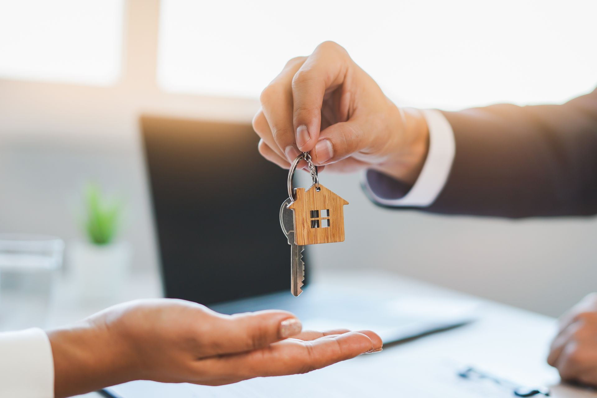 Cash for homes fast in Minneapolis, MN—We Buy Houses MN LLC vs. traditional real estate agents Cash for homes fast in Minneapolis, MN—We Buy Houses MN LLC vs. traditional real estate agents