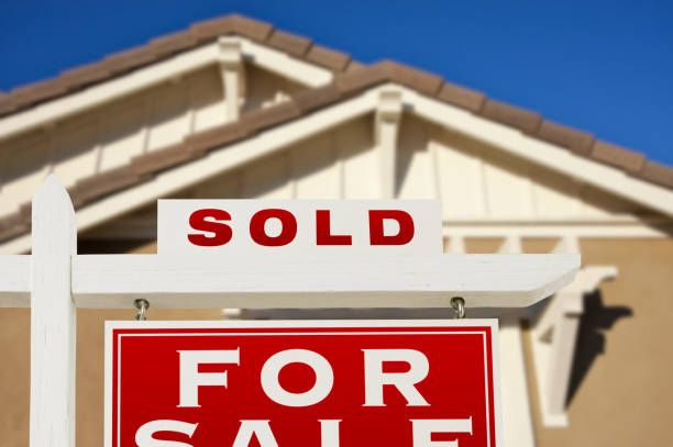 Sold Home For Sale Real Estate Sign and House for Fast Home Sale by We Buy Houses MN LLC in Twin Cities, St. Paul, MN