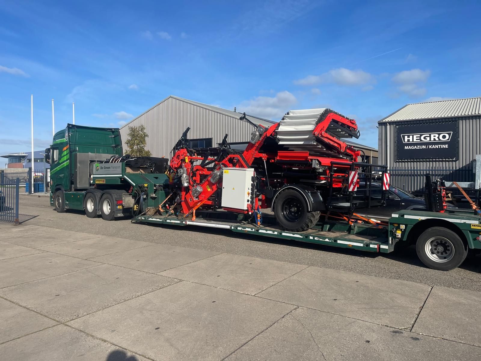 Hegro PH05 – Compacte getrokken pompoenoogstmachine met elevator