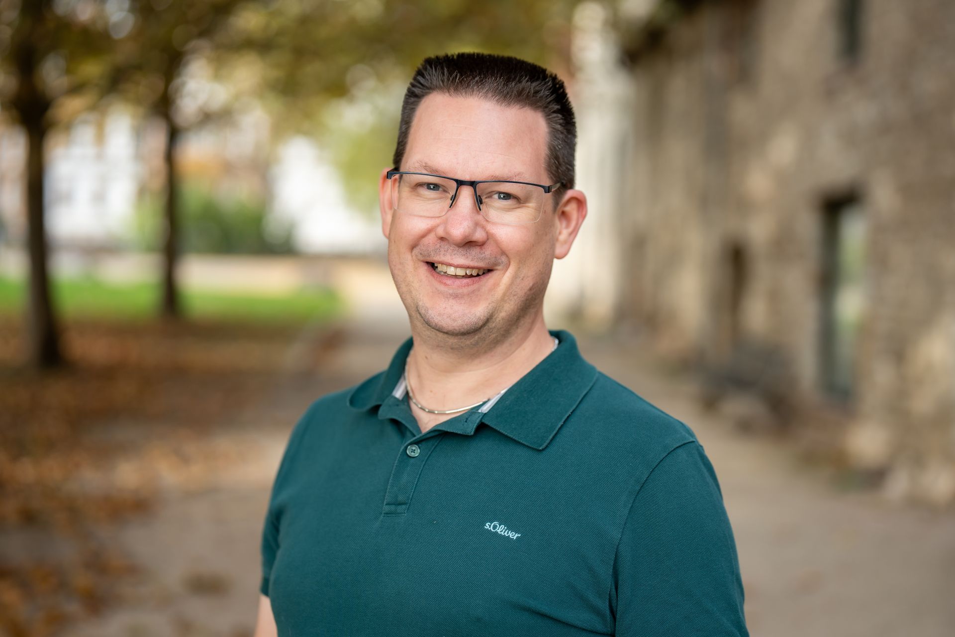 Portrait von Swen Schumacher-Schmitt, Sachbearbeiter der BT Bestattungstreuhand GmbH Swen Schumacher-Schmitt, Sachbearbeiter BT Bestattungstreuhand GmbH