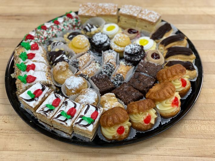 A pie with powdered sugar on top of it