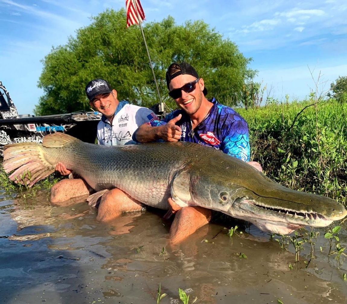 Alligator gar fishing on Trinity River